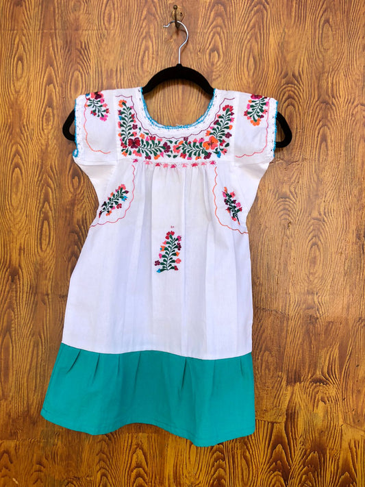 Bata Artesanal para Niña